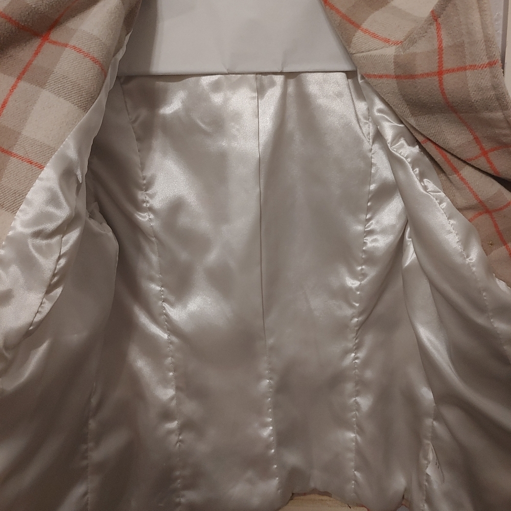 Coat - Picture 3 of 3